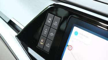 Volkswagen California eHybrid - dashboard buttons