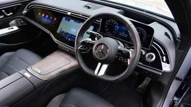 Mercedes E-Class - dashboard