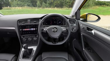 Volkswagen Golf - Interior