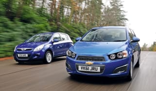 Chevrolet Aveo vs Hyundai i20