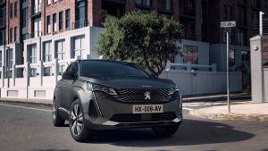 Peugeot%203008%202020%20facelift%20official%20pics.jpg