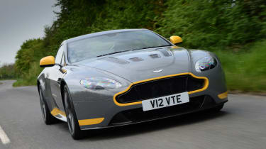 Aston Martin V12 Vantage S - front