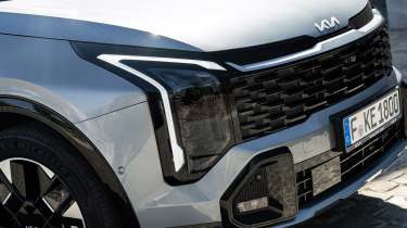 Kia Sportage - front light