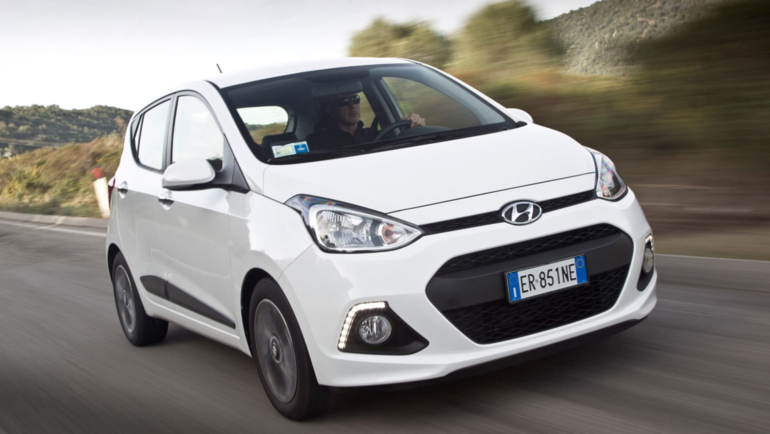 Hyundai i10 2014 review pictures | Auto Express