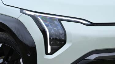 Kia EV3 - headlight