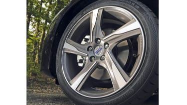 Volvo V60 R Design wheel