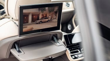 Bentley Bentayga Extended Wheelbase - rear screen