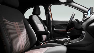 Ford Ka+ Active - front seats