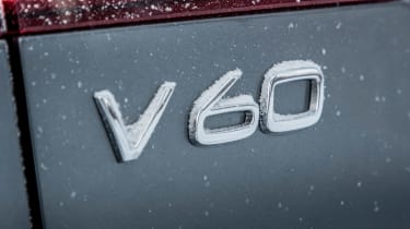 Volvo V60 Cross Country - V60 badge