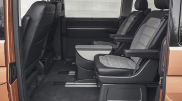 Volkswagen Caravelle - seats