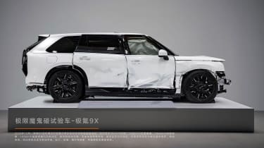 Geely safety testing centre - crash test Zeekr 9X