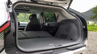 Kia EV3 - boot seats down