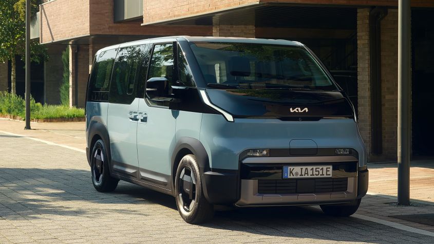 Kia PV5 gets long-awaited 7-seat version for under £37k