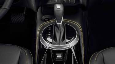 Nissan Juke - automatic gear lever
