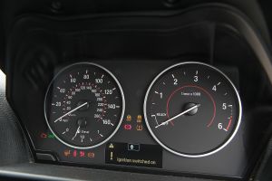 Used BMW 1 Series - dials