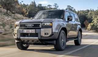 New Toyota Land Cruiser 48V Mild-Hybrid in Bronze, front tracking