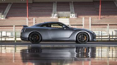 New Nissan GT-R 2016 side