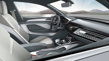 Audi e-tron Sportback concept - front seats