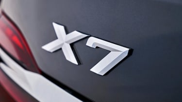 BMW X7 spy shot - badge