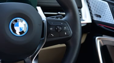BMW iX1 - steering wheel controls