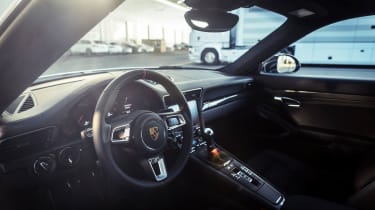 Porsche 911 Endurance Racing Edition - interior 2