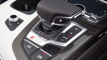 Audi SQ7 - centre console