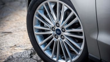 Ford S-MAX Titanium wheel