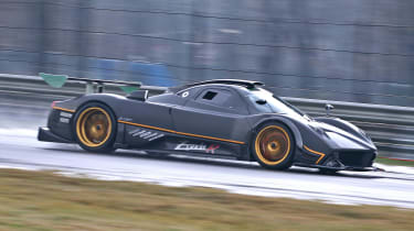 Zonda R