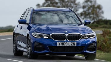 BMW 320d xDrive Touring - front cornering