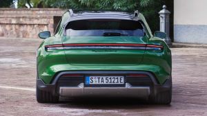 Porsche Taycan Cross Turismo - green full rear