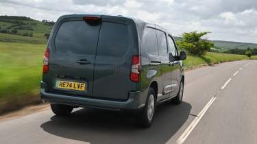 Fiat e-Doblo - rear tracking
