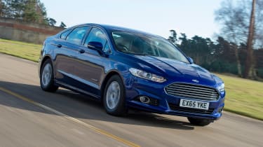 Ford Mondeo Hybrid - front action
