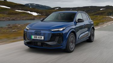 Audi Q6 e-tron - front tracking