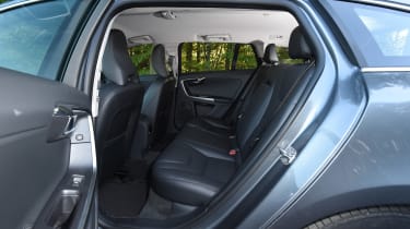 Volvo V60 D5 Twin Engine - rear seats