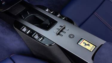 Ferrari Amalfi Spider - centre console