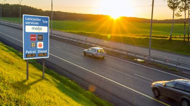 Live roadside fuel pricing sign