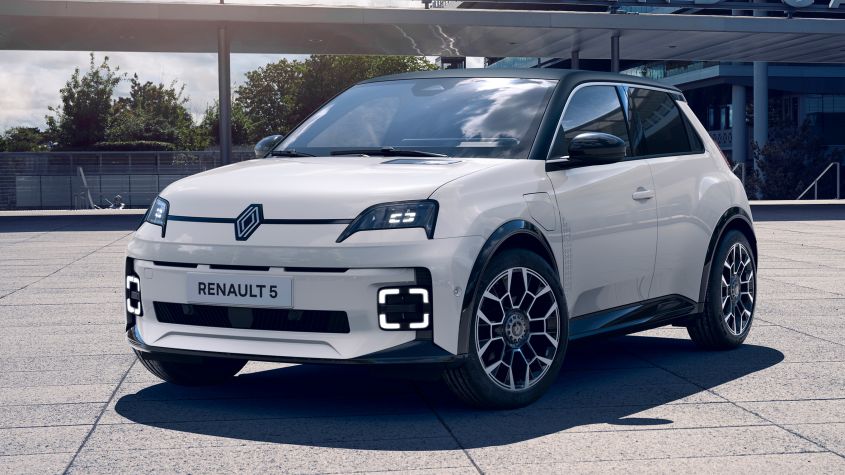 image of "Deuce! New Renault 5 Roland-Garros looks just like the 2023 concept car  "