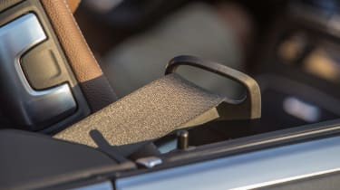 Mercedes C-Class Cabriolet - seat belt