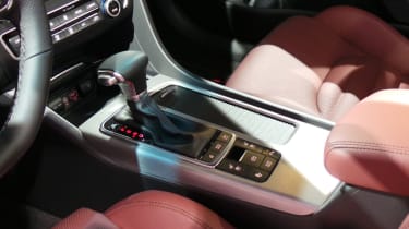 New Kia Optima GT gear lever