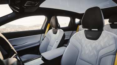 Updated Polestar 3 MY26 - front seats