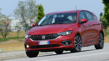 Fiat Tipo hatch 2016 - front cornering