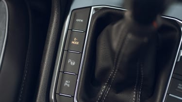 Volkswagen Tiguan eHybrid - button