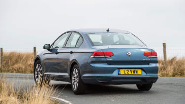 Volkswagen Passat - rear cornering