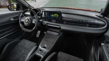 Abarth 600e Competizione - dash