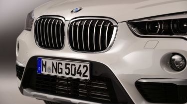BMW X1 2015 grille