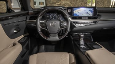 Lexus ES interior