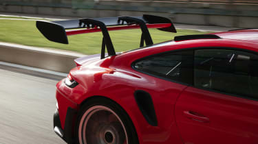Porsche 911 GT3 RS - rear profile action