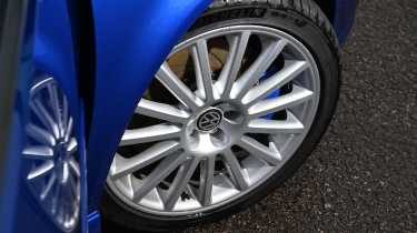 Volkswagen Golf R32 - alloy wheel