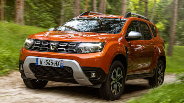 Dacia Duster - front action