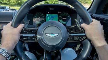 Apple CarPlay Ultra - steering wheel